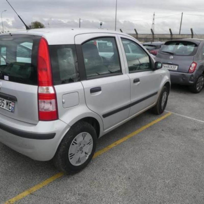 Calandre FIAT PANDA 2 Photo n°5