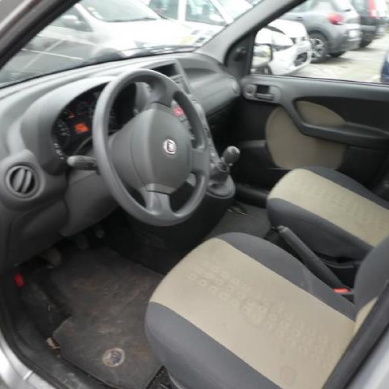 Calandre FIAT PANDA 2 Photo n°7