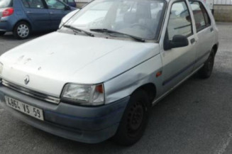 Calandre RENAULT CLIO 1