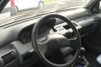 Calandre RENAULT CLIO 1