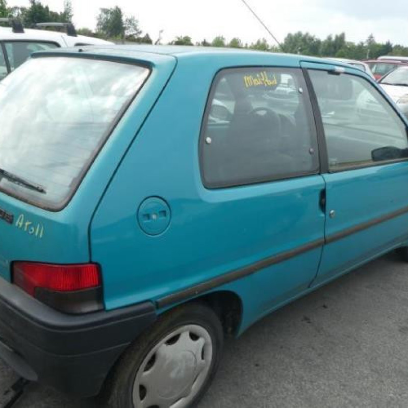 Aile avant droit PEUGEOT 106 Photo n°4