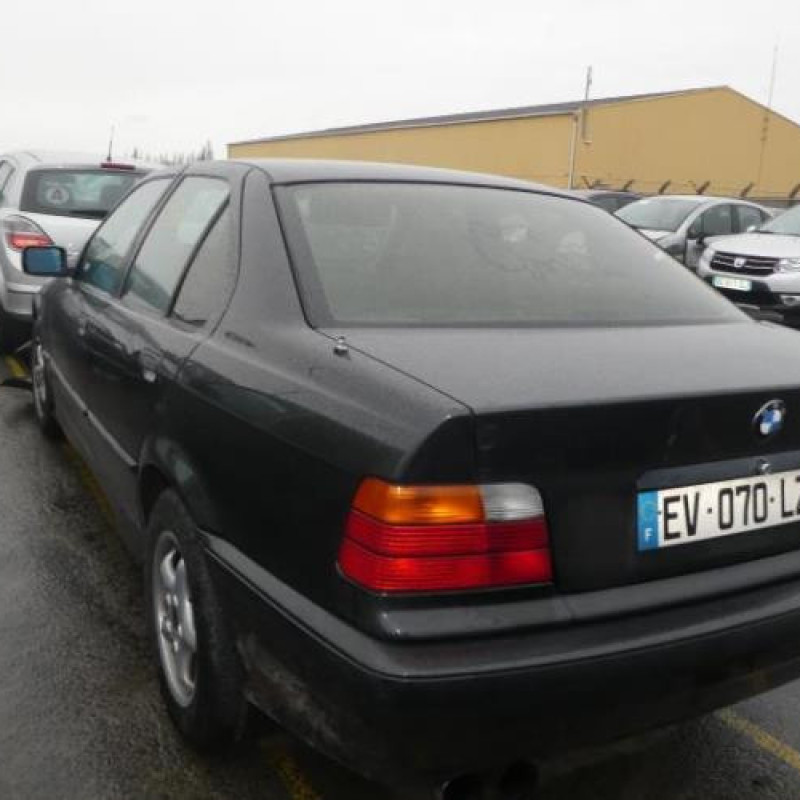 Serrure arriere gauche BMW SERIE 3 E36 Photo n°6