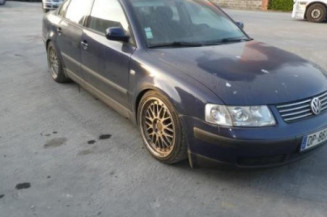 Aile avant gauche VOLKSWAGEN PASSAT 4