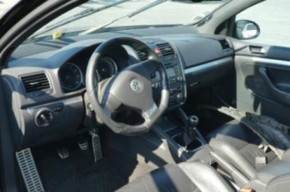 Etrier avant gauche (freinage) VOLKSWAGEN GOLF 5