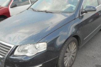 Etrier avant gauche (freinage) VOLKSWAGEN PASSAT 5