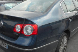 Etrier avant gauche (freinage) VOLKSWAGEN PASSAT 5