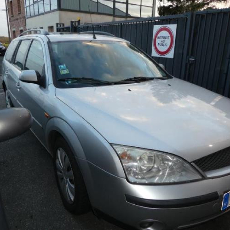 Feu arriere principal gauche (feux) FORD MONDEO 2 Photo n°4