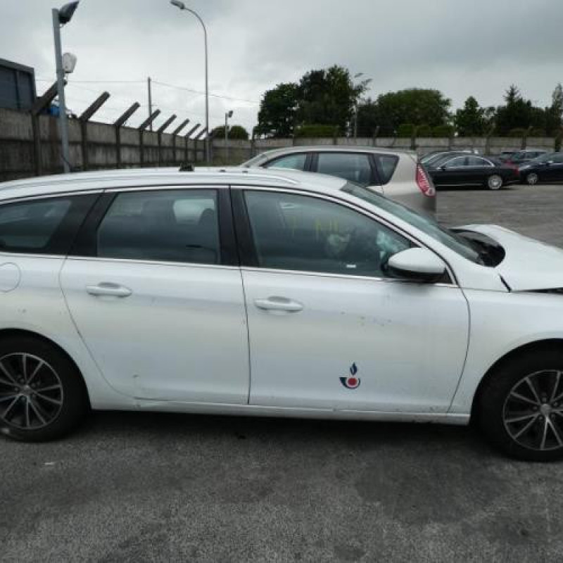 Boite a gants PEUGEOT 308 2 SW Photo n°4