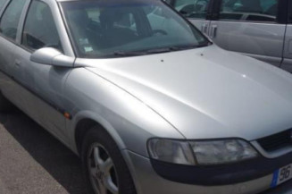 Aile avant droit OPEL VECTRA B