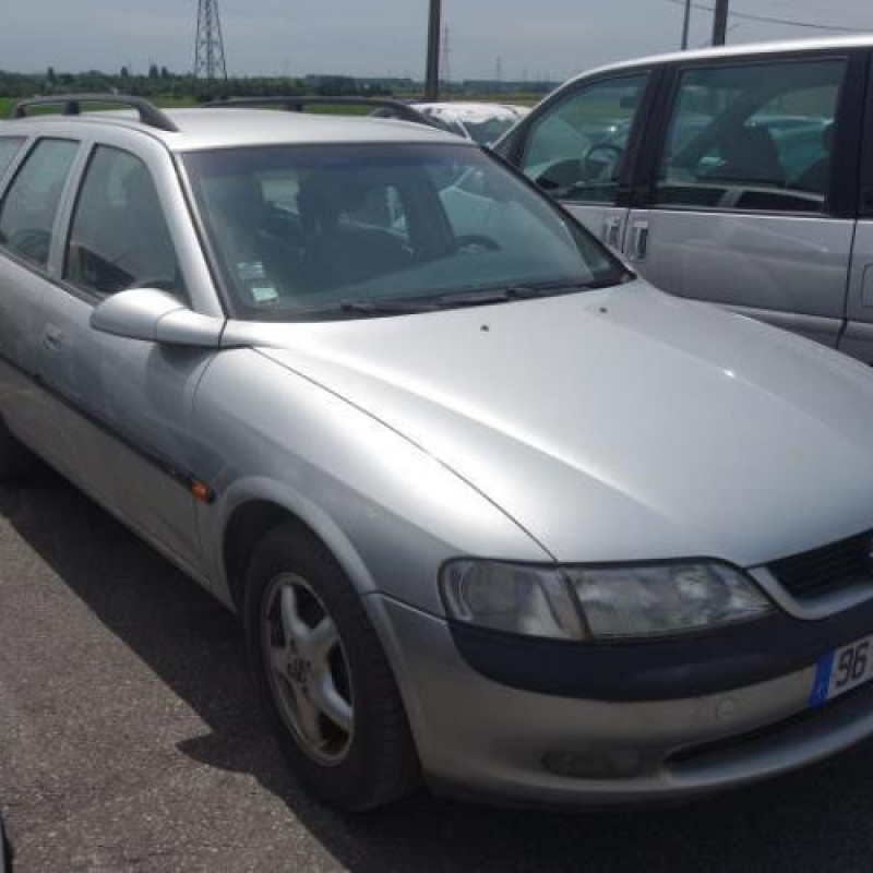 Aile avant droit OPEL VECTRA B Photo n°3