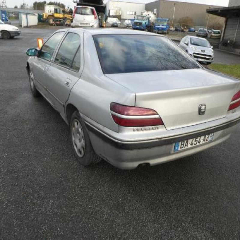 Poignee porte arriere droit PEUGEOT 406 Photo n°7