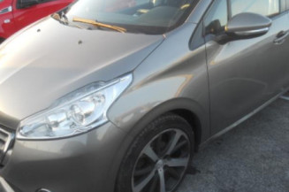 Rampe injection PEUGEOT 208 1