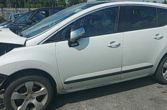 Vitre avant droit PEUGEOT 3008 1