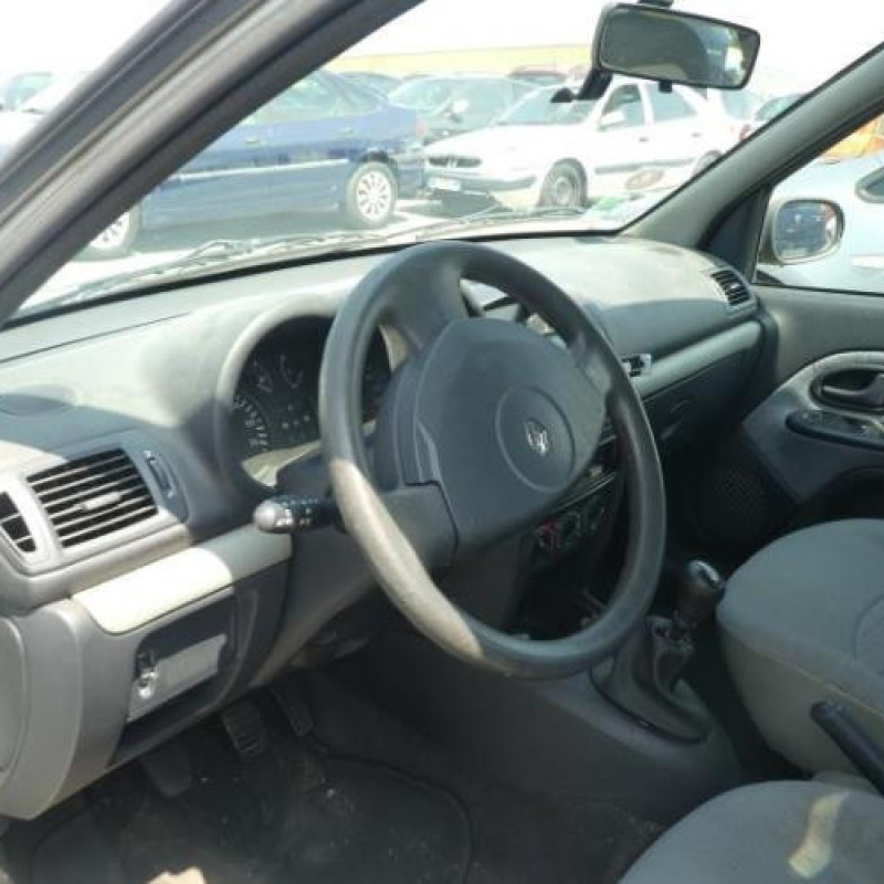 Poignee interieur arriere gauche RENAULT CLIO 2 Photo n°8