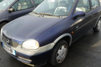 Optique avant principal droit (feux)(phare) OPEL CORSA B