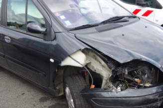 Pompe à carburant RENAULT SCENIC 1