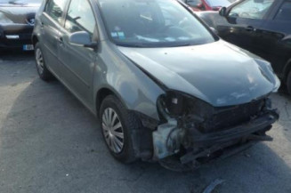 Pare choc arriere VOLKSWAGEN GOLF 5