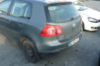 Pare choc arriere VOLKSWAGEN GOLF 5