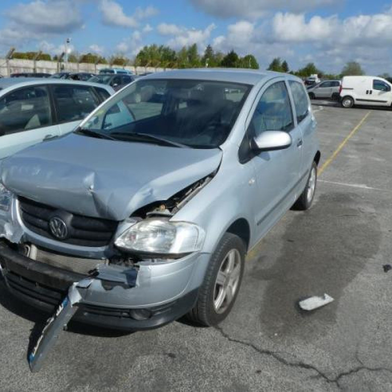 Renfort pare choc arriere (traverse) VOLKSWAGEN FOX Photo n°2