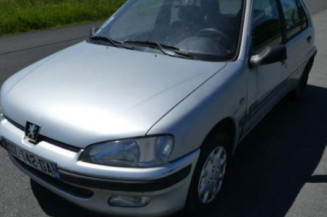 Optique avant principal droit (feux)(phare) PEUGEOT 106