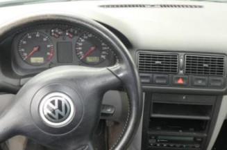 Pompe de direction VOLKSWAGEN GOLF 4