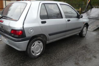 Pompe de direction RENAULT CLIO 1