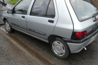 Pompe de direction RENAULT CLIO 1