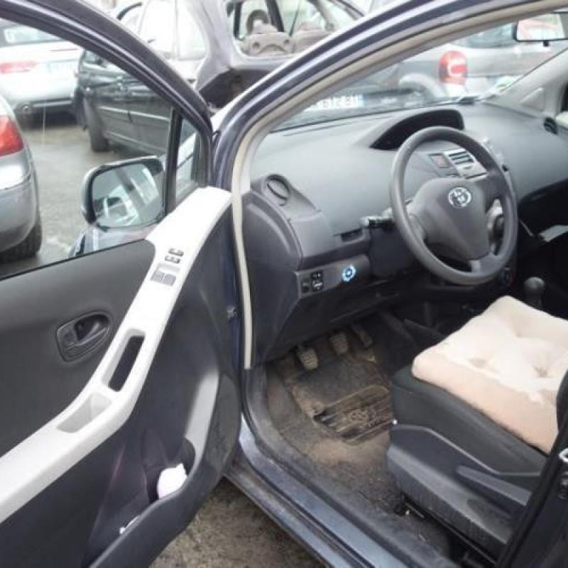 Amortisseur avant droit TOYOTA YARIS 2 Photo n°8