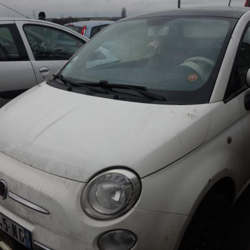 Attache ceinture avant droit FIAT 500 2 Photo n°4