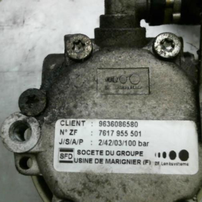 Pompe de direction CITROEN C5 1 Photo n°4