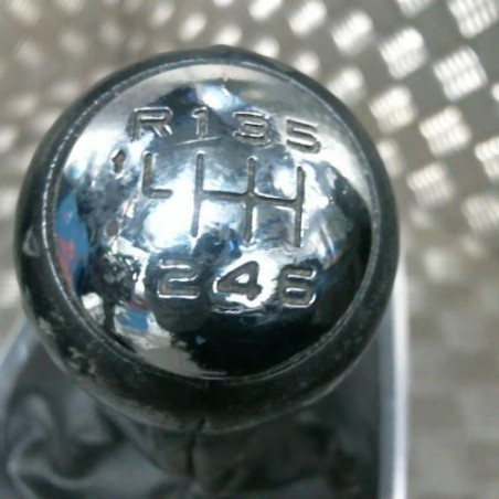 Levier de vitesses PEUGEOT 5008 1