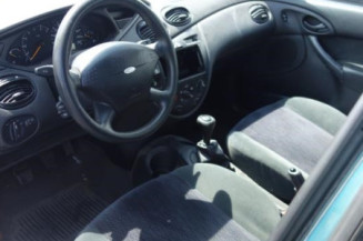 Boite a gants FORD FOCUS 1