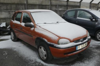 Serrure de coffre OPEL CORSA B