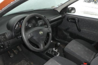 Serrure de coffre OPEL CORSA B