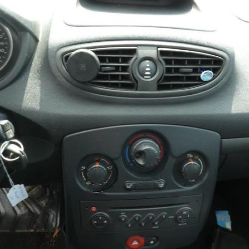 Boite a gants RENAULT CLIO 3 Photo n°11