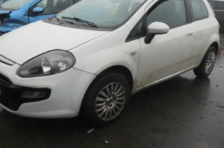 Arret de porte avant droit FIAT PUNTO EVO 3