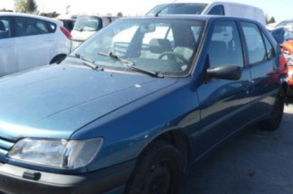 Calandre PEUGEOT 306