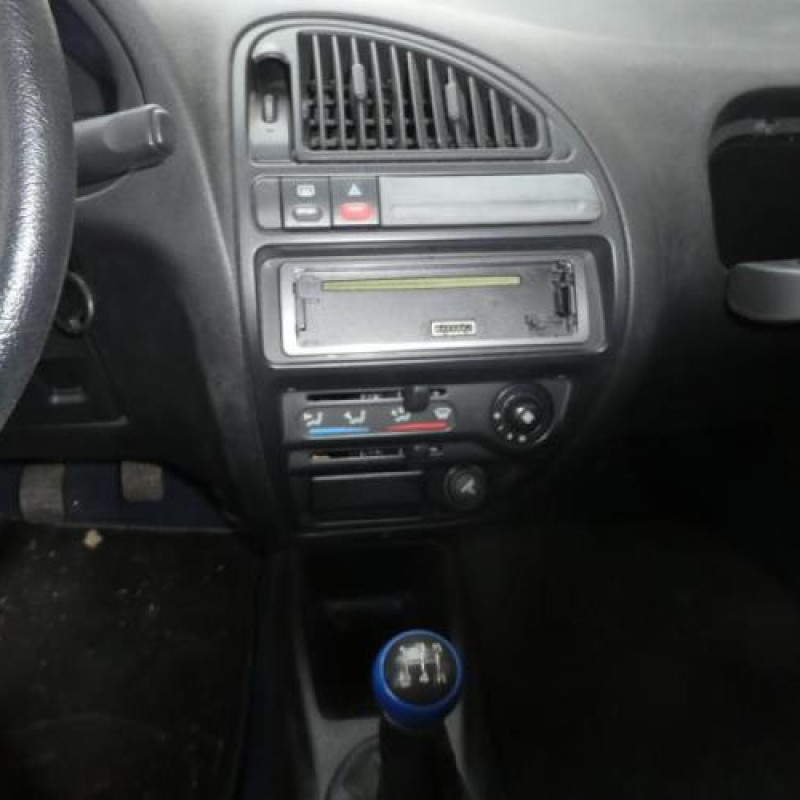 Ceinture arriere droit CITROEN SAXO Photo n°11