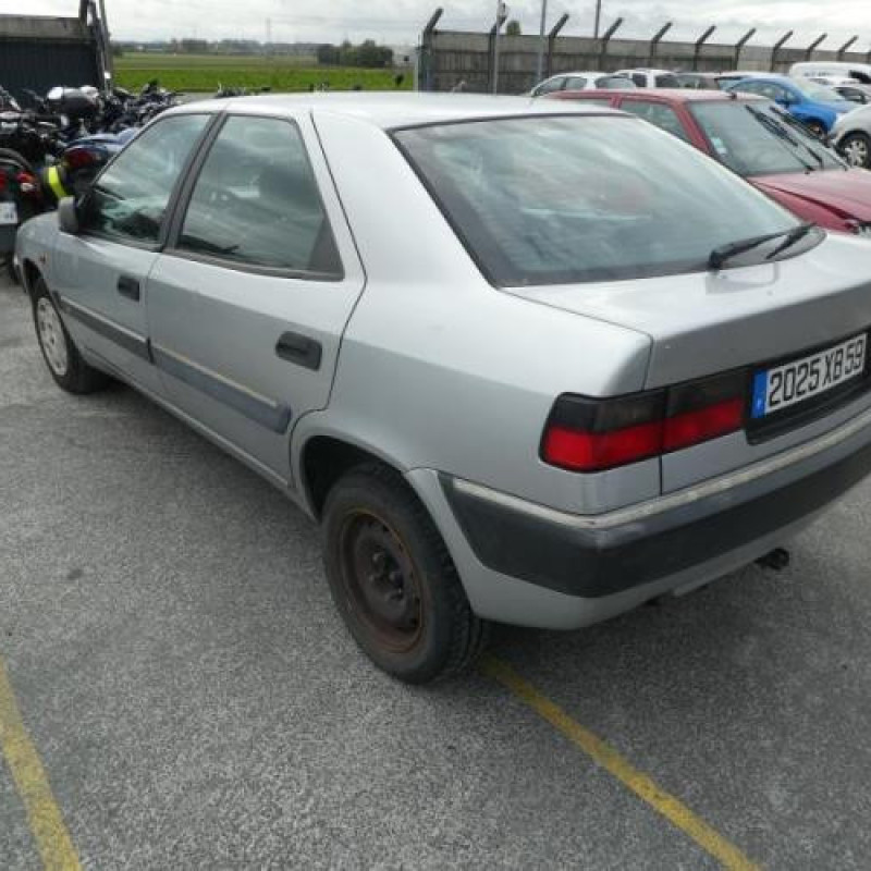 Aile avant gauche CITROEN XANTIA Photo n°6