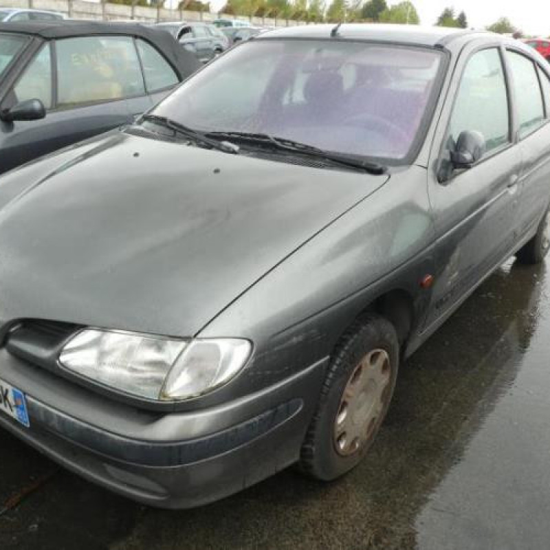 Leve vitre mecanique arriere gauche RENAULT MEGANE 1 Photo n°3