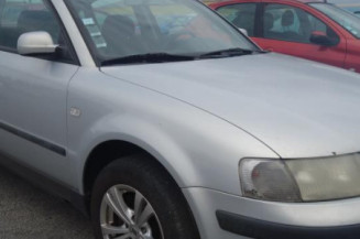 Boitier air bag VOLKSWAGEN PASSAT 4