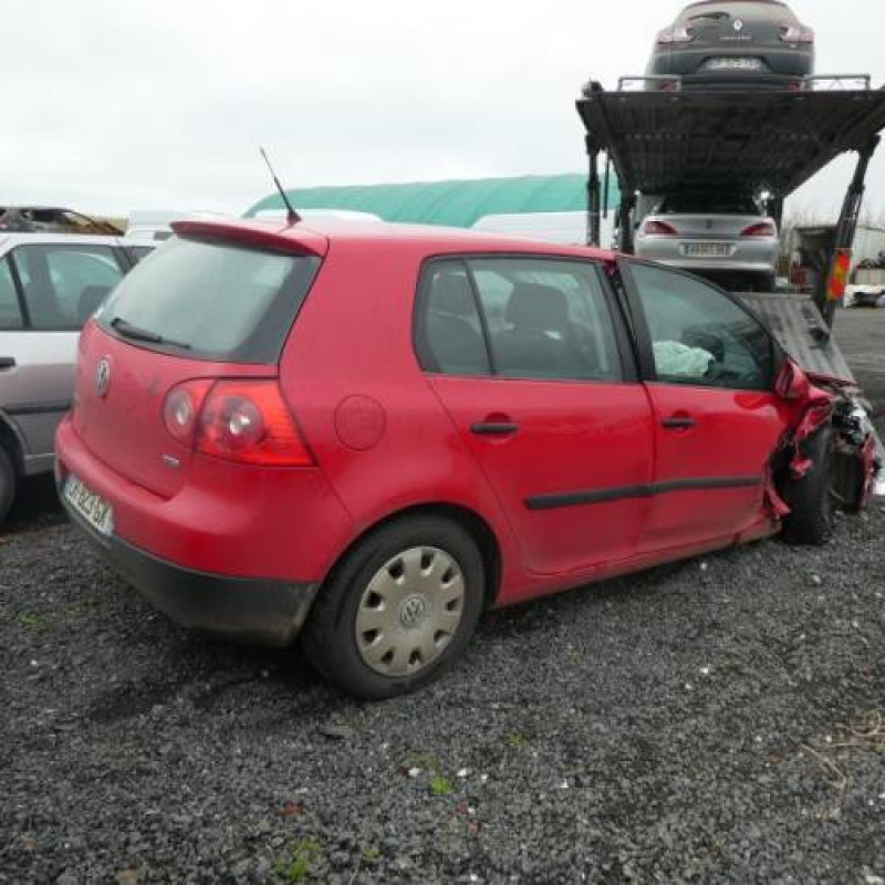 Renfort pare choc arriere (traverse) VOLKSWAGEN GOLF 5 Photo n°4