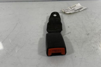 Attache ceinture arriere droit SUZUKI ALTO 3