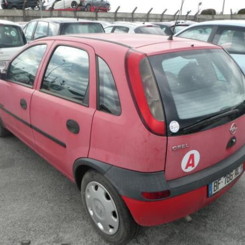 Pare choc arriere OPEL CORSA C Photo n°10