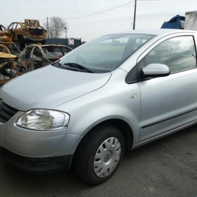 Renfort pare choc arriere (traverse) VOLKSWAGEN FOX Photo n°2