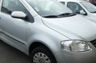 Renfort pare choc arriere (traverse) VOLKSWAGEN FOX