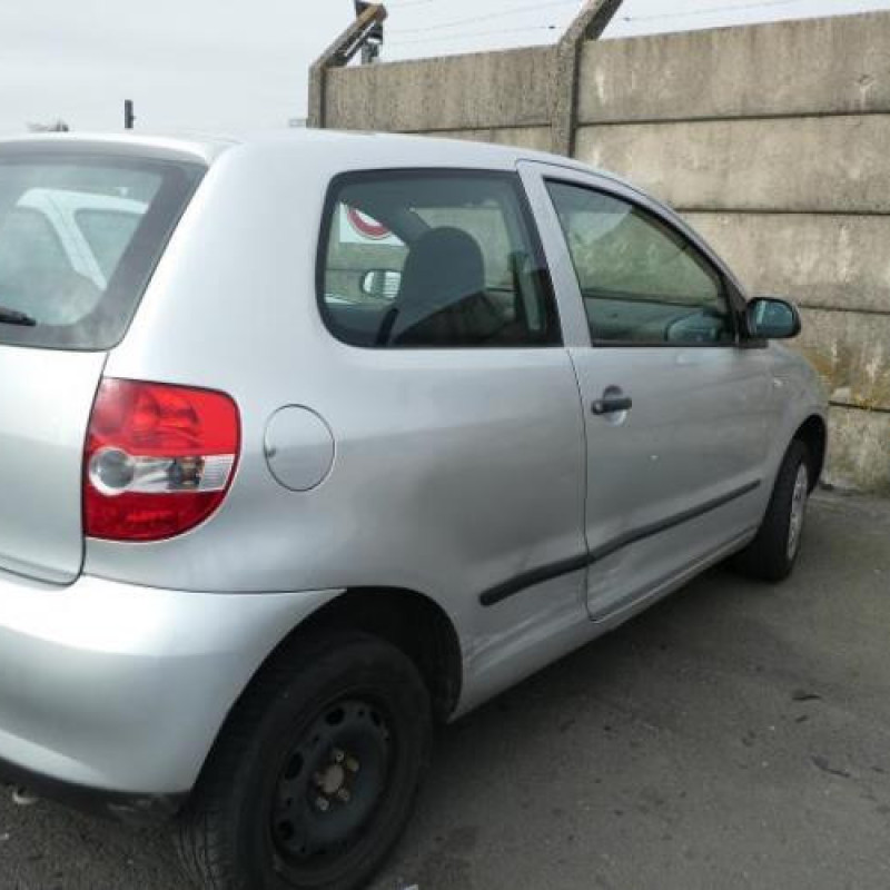 Renfort pare choc arriere (traverse) VOLKSWAGEN FOX Photo n°4