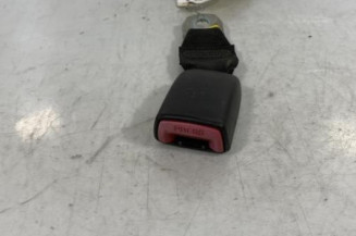 Attache ceinture arriere gauche TOYOTA AYGO 1