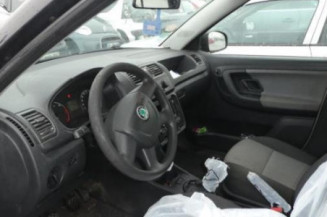 Leve vitre mecanique arriere droit SKODA FABIA 2