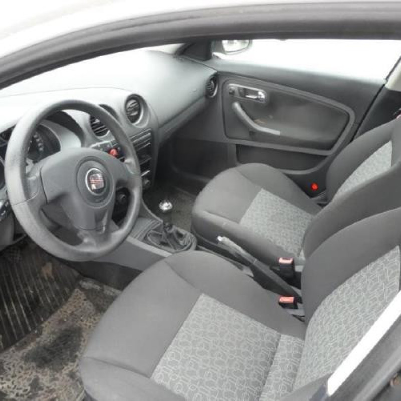 Renfort pare choc arriere (traverse) SEAT IBIZA 3 Photo n°6